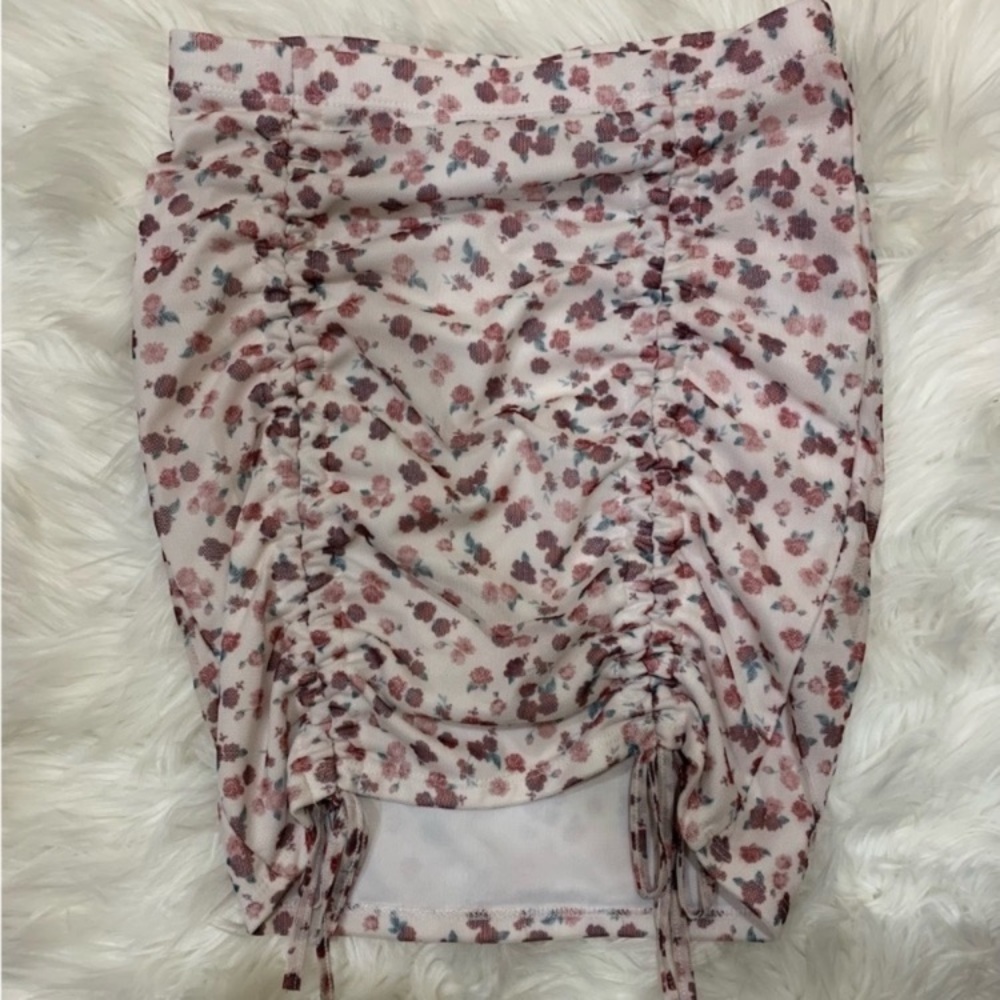 NWOT Floral print mesh ruched skirt